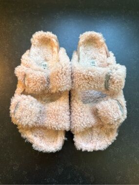 Pink Shearling Birkenstocks size 40